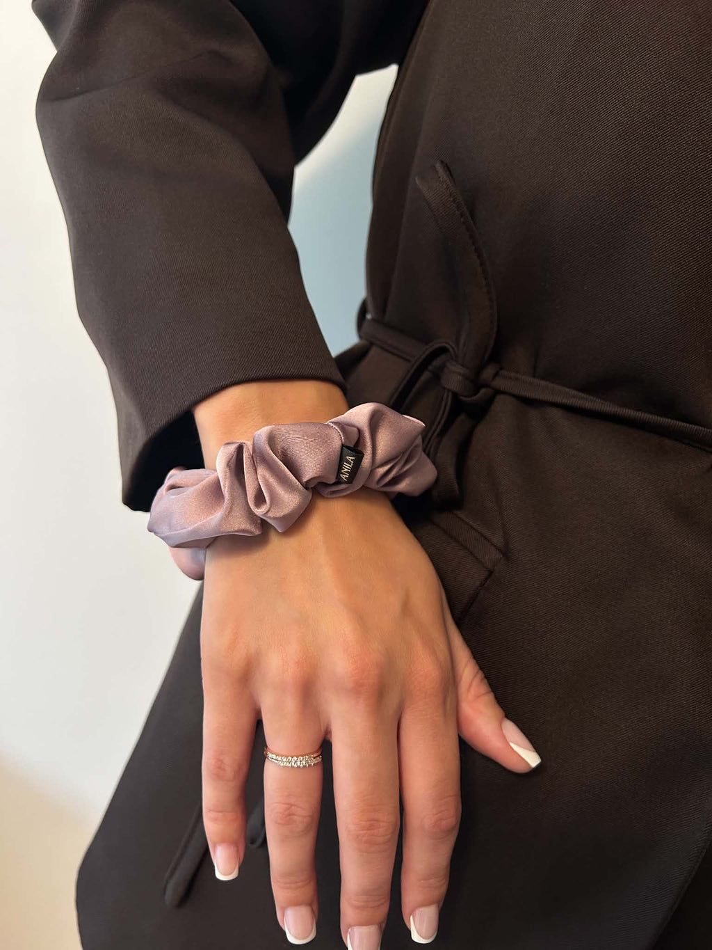 „DUSTY ROSE“ 100% Mulberry šilko gumytė
