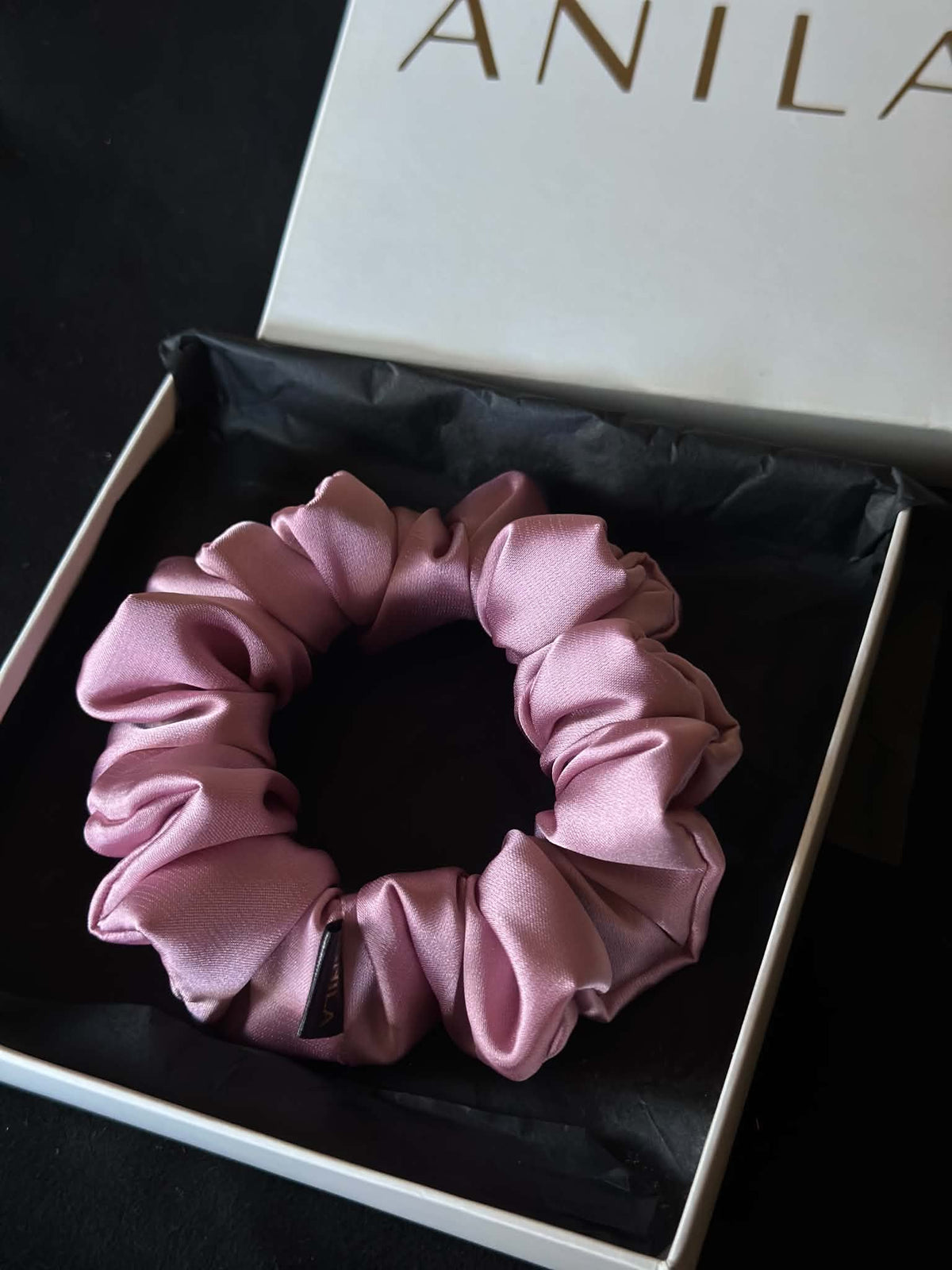 SOFT ROSE ARMANI šilko gumytė