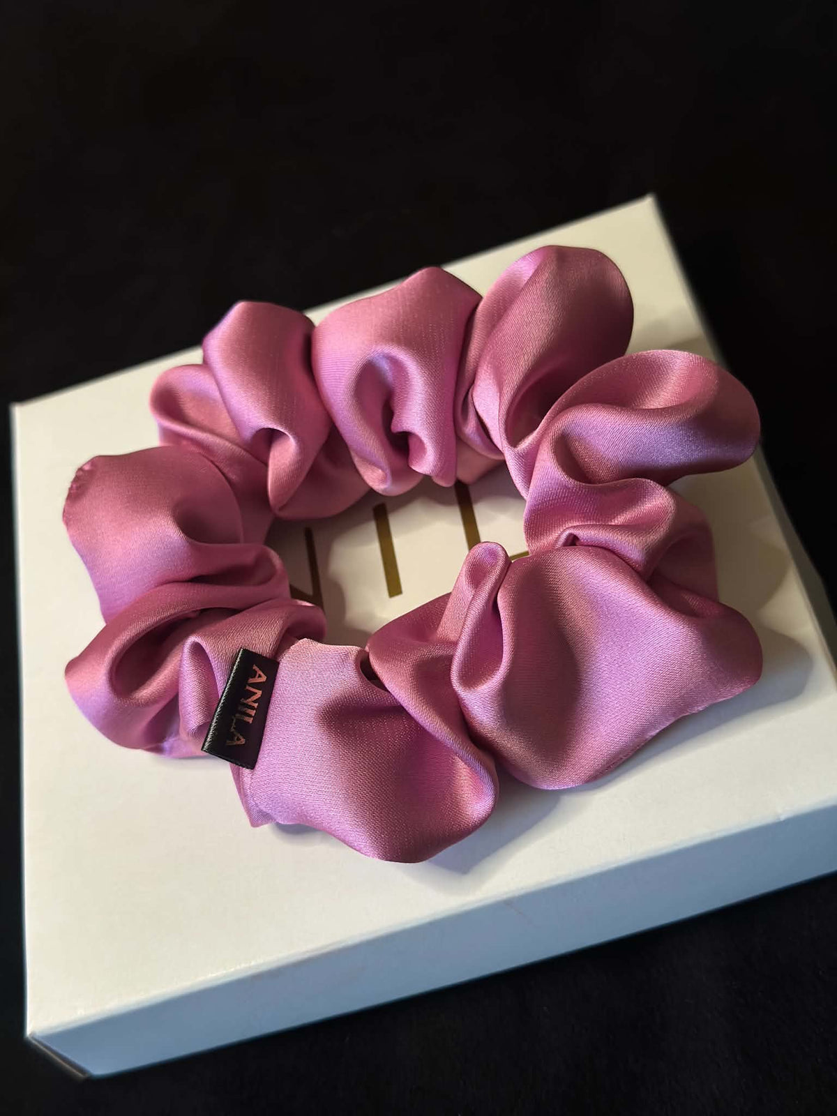 BABY PINK ARMANI šilko plaukų gumytė